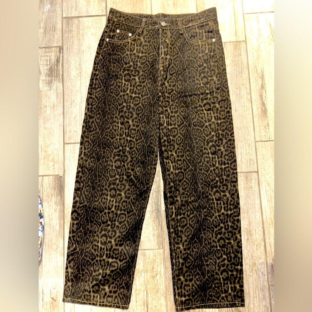 Leopard print jeans